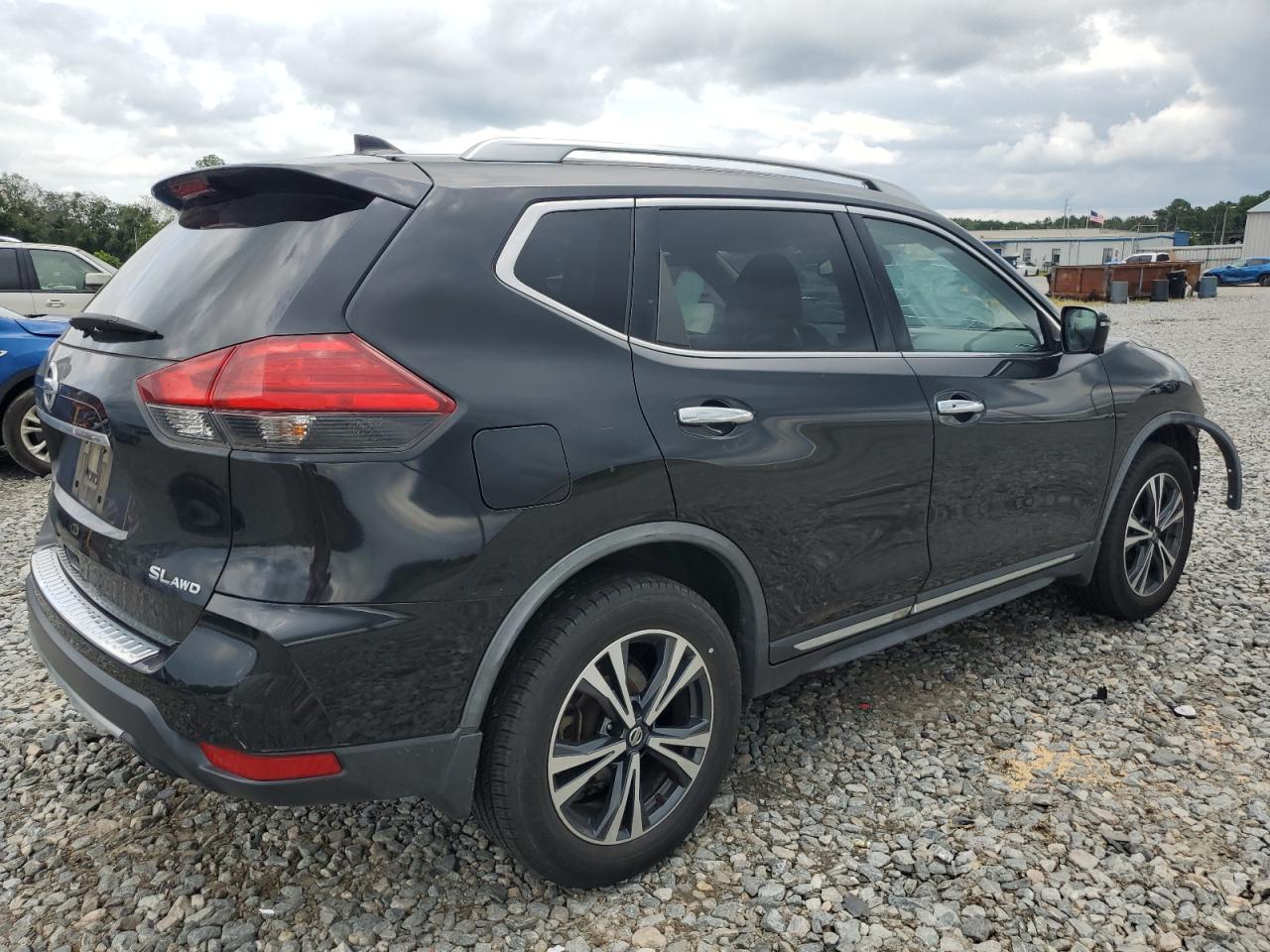 Lot #3042042185 2017 NISSAN ROGUE S