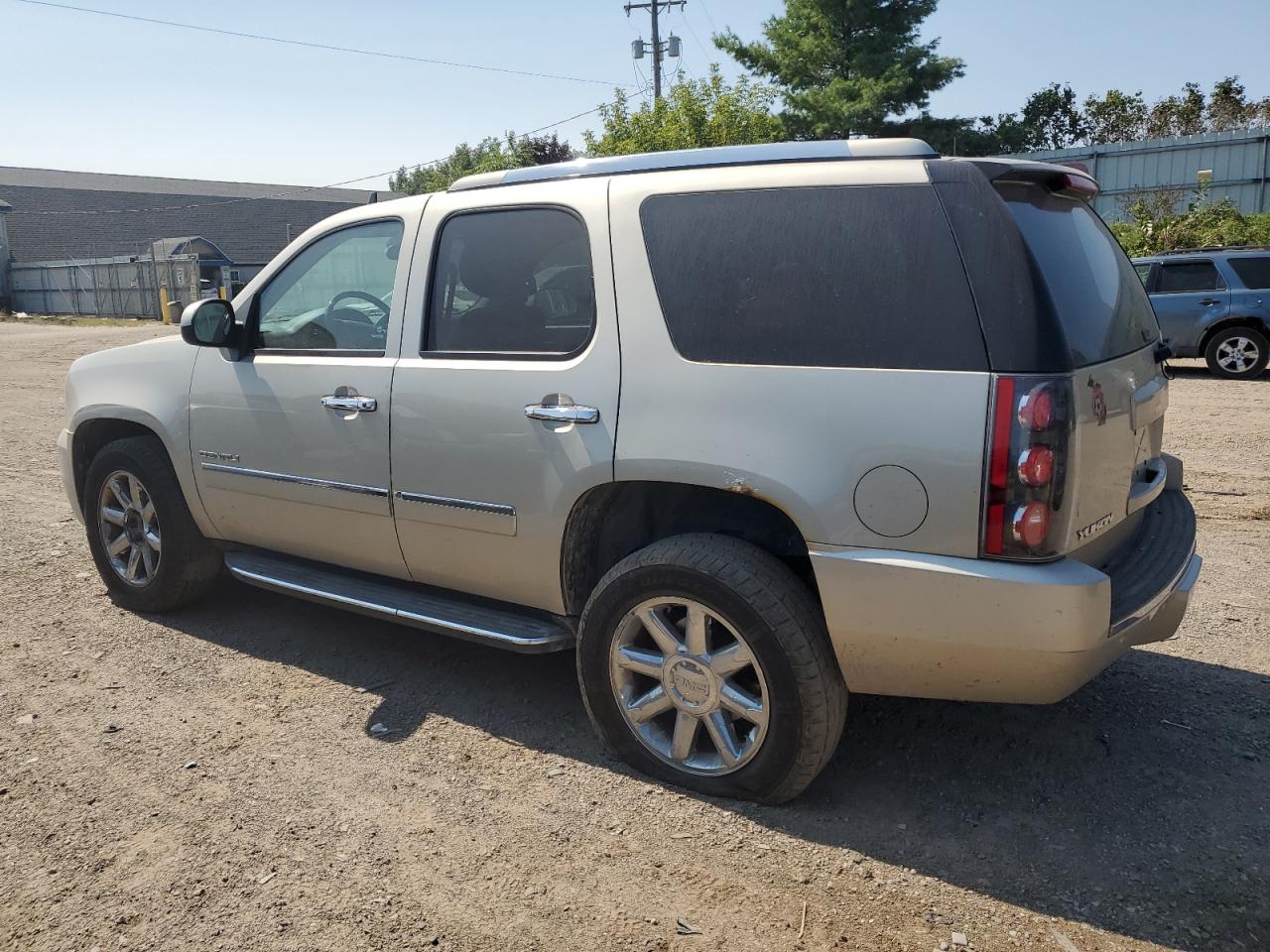 Lot #2923196094 2013 GMC YUKON DENA