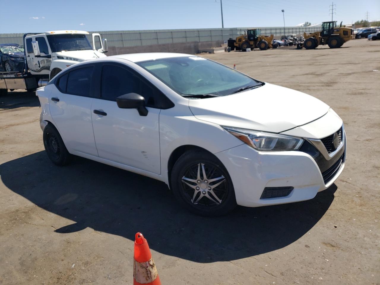 Lot #2945146695 2020 NISSAN VERSA S