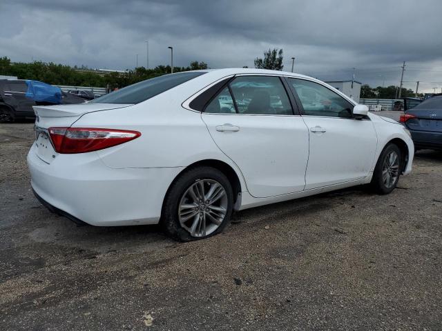 VIN 4T1BF1FK3HU390713 2017 Toyota Camry, LE no.3