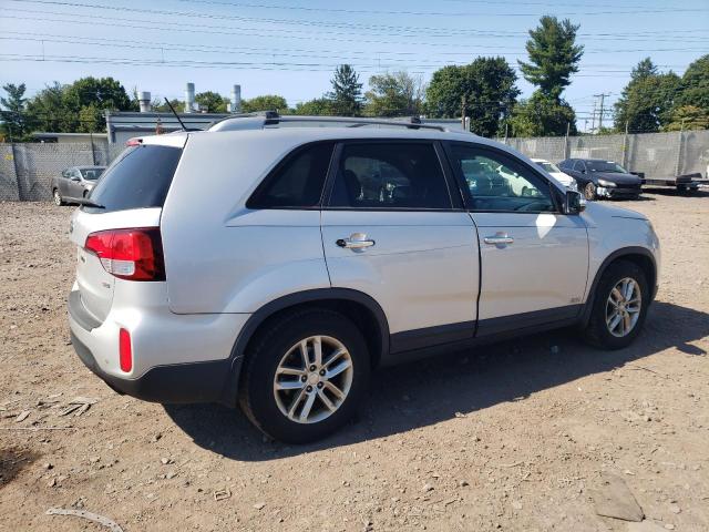 VIN 5XYKTDA63FG555442 2015 KIA Sorento, LX no.3