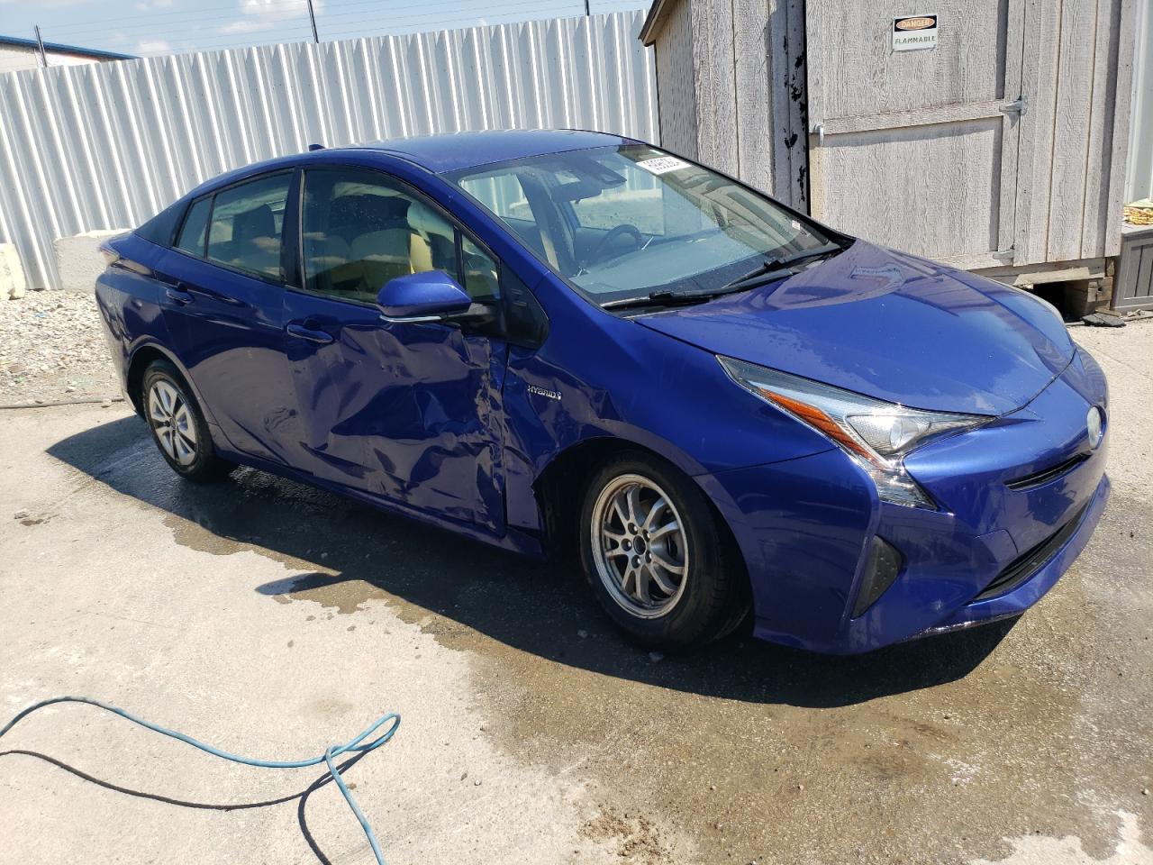 Lot #2960181093 2017 TOYOTA PRIUS