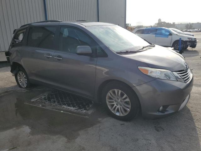 2016 TOYOTA SIENNA XLE - 5TDYK3DC6GS697829