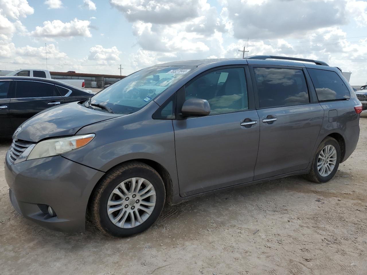 Toyota Sienna 2016 Q grade