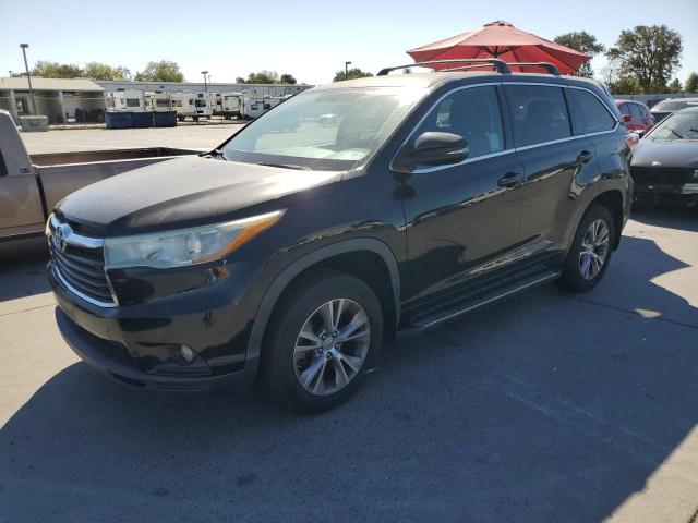 VIN 5TDBKRFH3FS097611 2015 Toyota Highlander, LE no.1