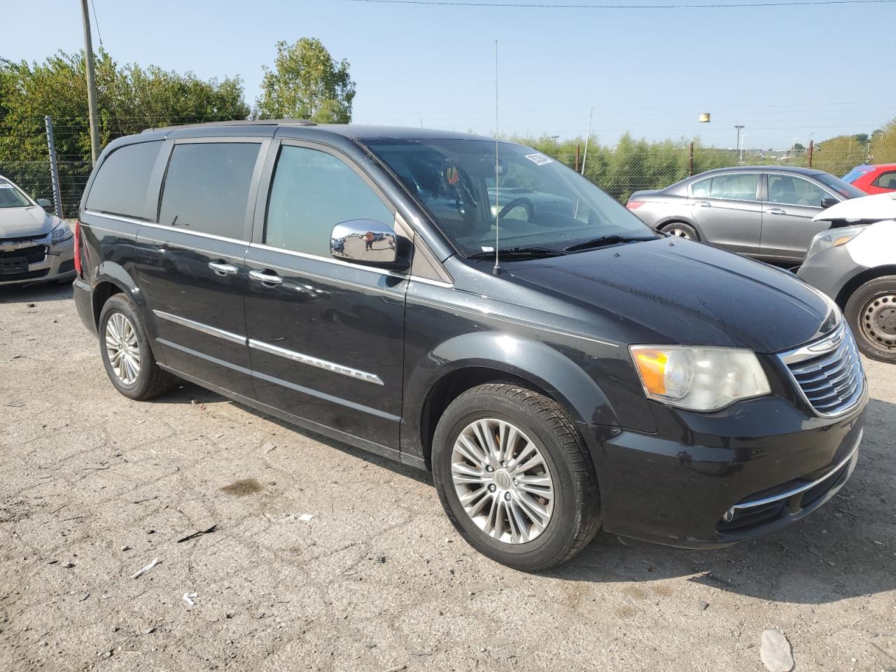 Lot #2974731119 2013 CHRYSLER TOWN & COU