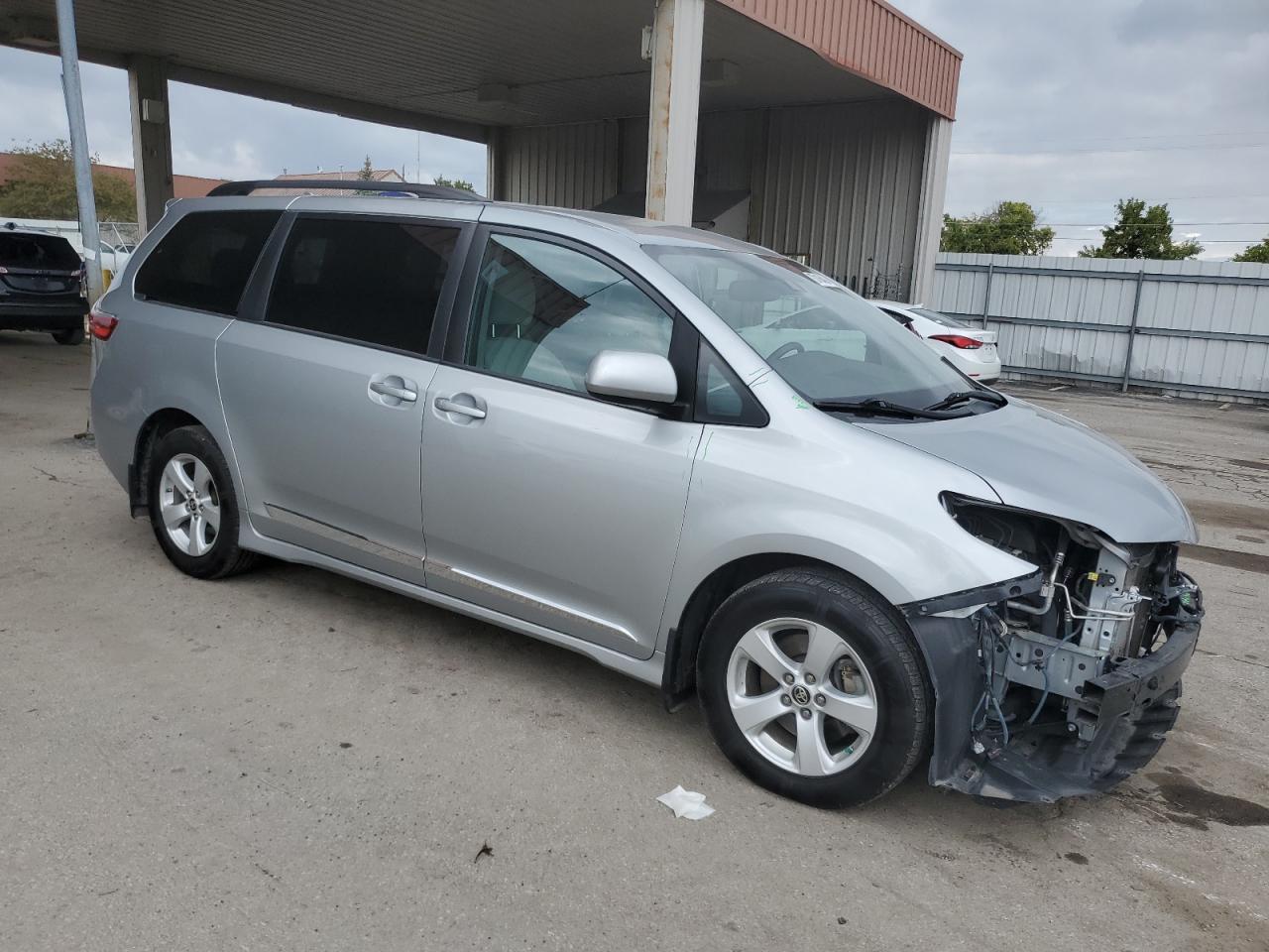 Lot #2945657178 2020 TOYOTA SIENNA LE