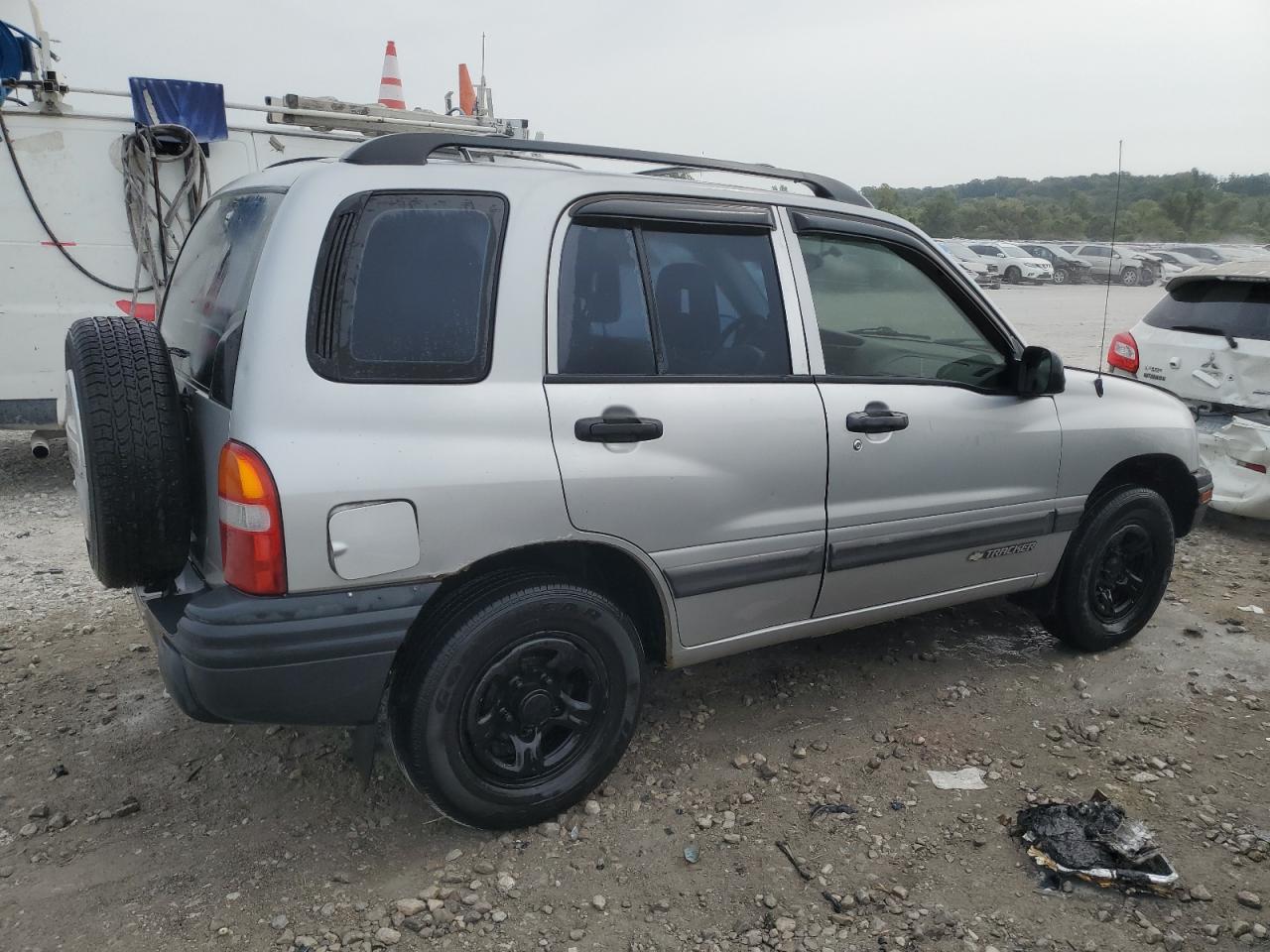 CHEVROLET TRACKER 2002 silver  gas 2CNBE13C926934704 photo #4