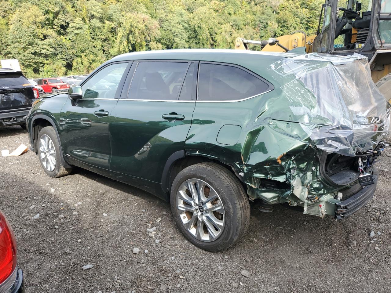 Lot #2925652431 2023 TOYOTA HIGHLANDER