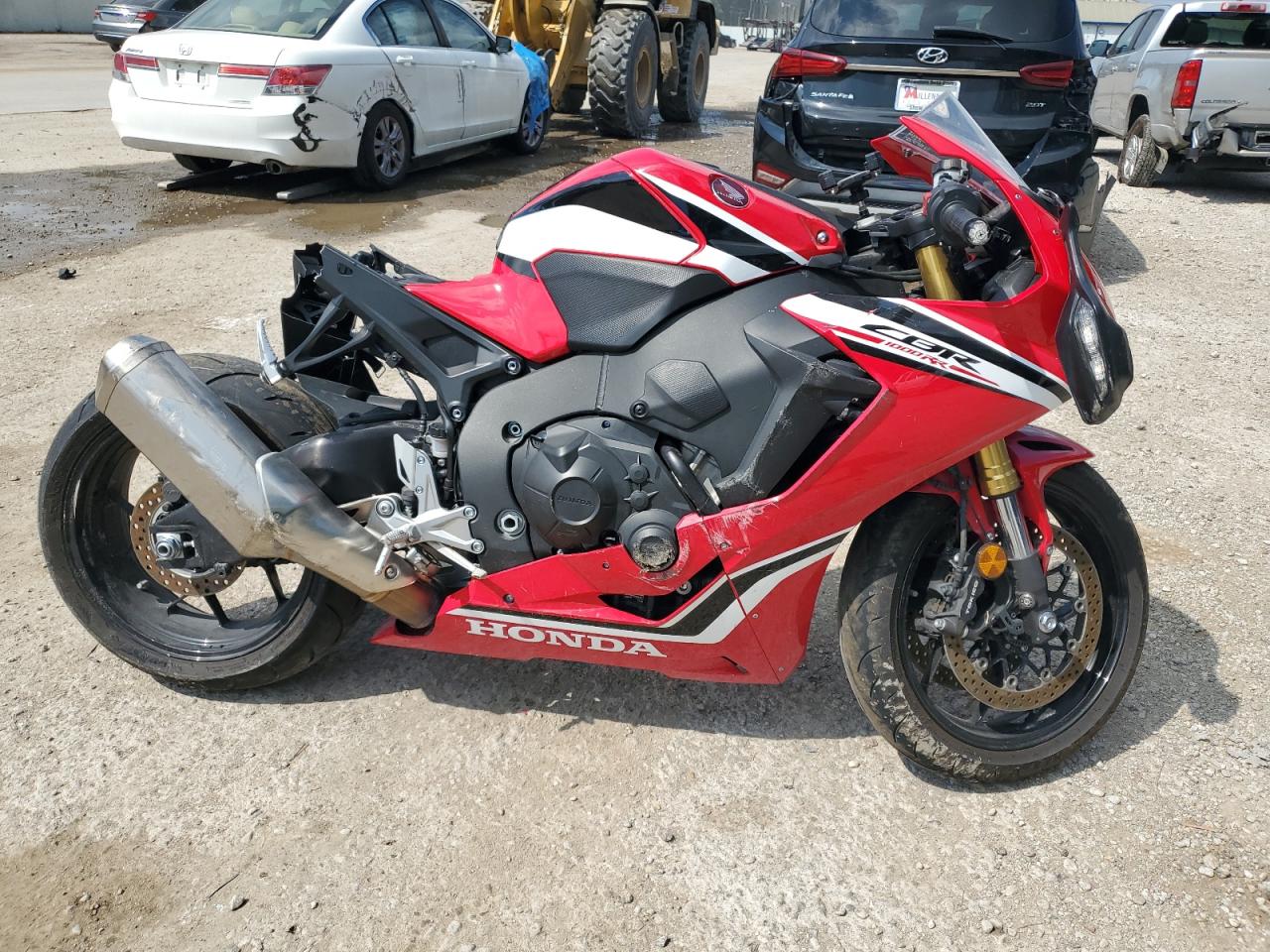 Honda CBR1000 2021 