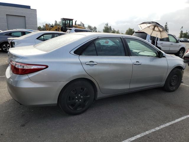 VIN 4T4BF1FK5FR466208 2015 Toyota Camry, LE no.3