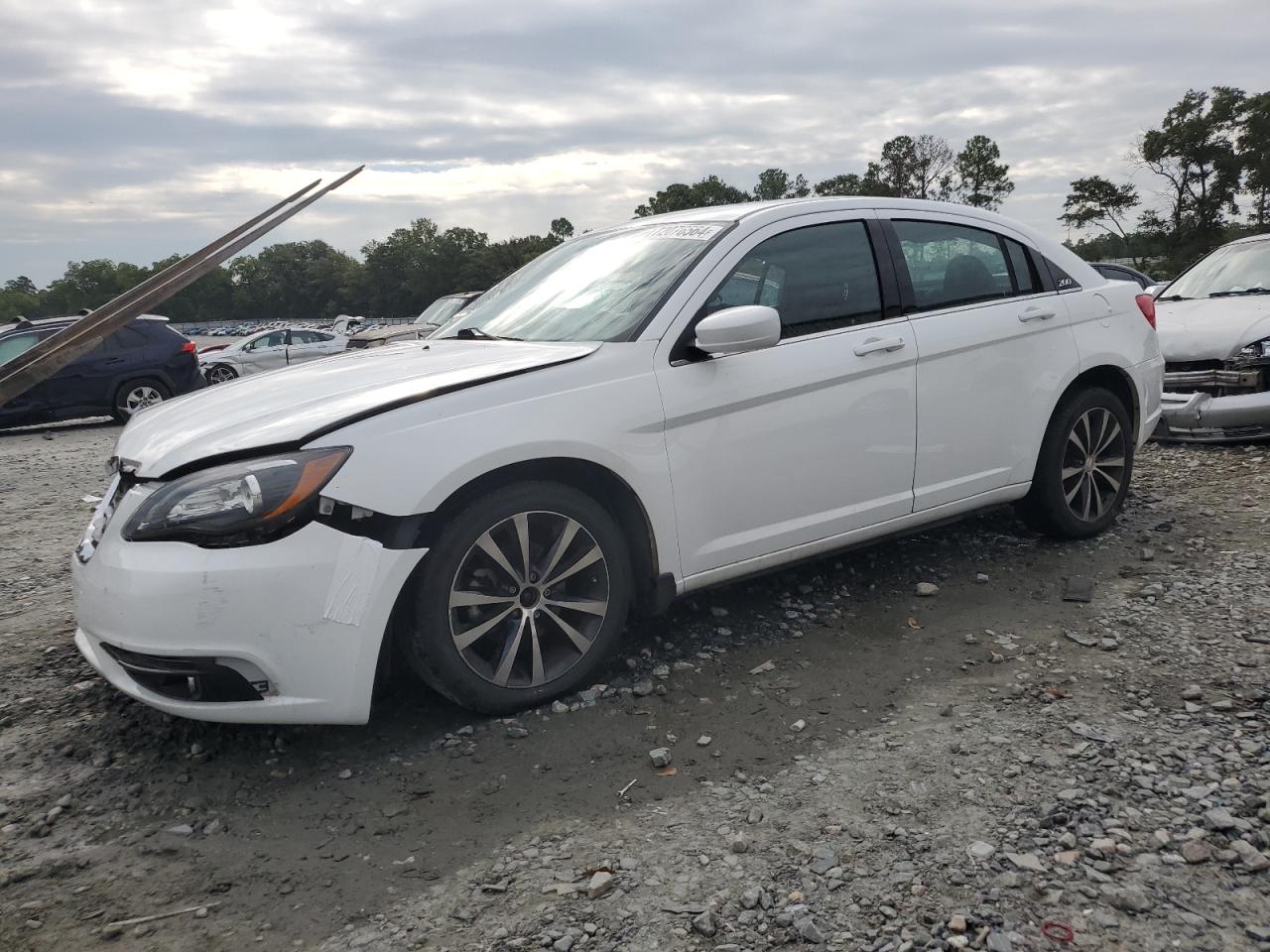 Chrysler 200 2013 Touring