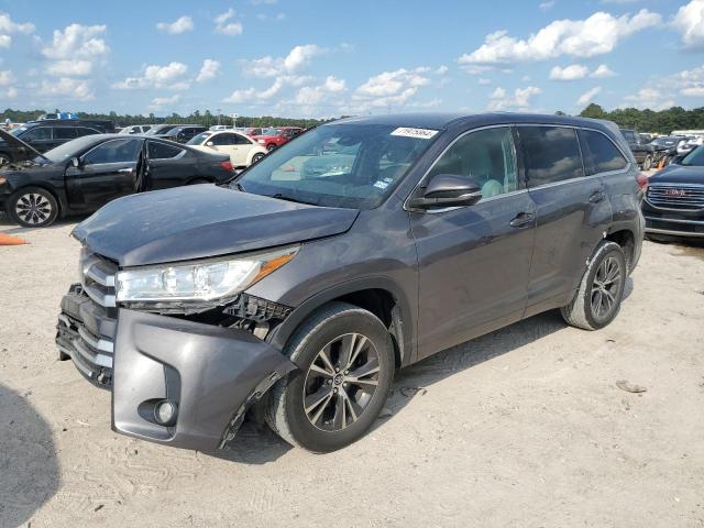 VIN 5TDZZRFHXJS235079 2018 Toyota Highlander, LE no.1