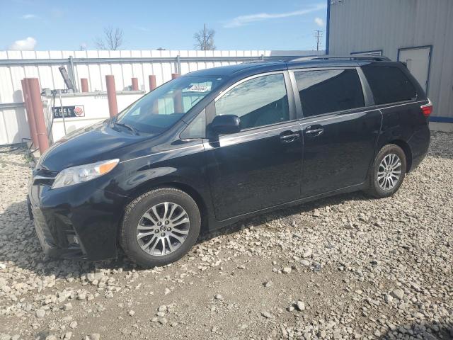 VIN 5TDYZ3DC1JS920099 2018 Toyota Sienna, Xle no.1