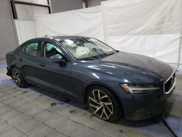 VIN 7JRA22TK6KG015668 2019 Volvo S60, T6 Momentum no.4