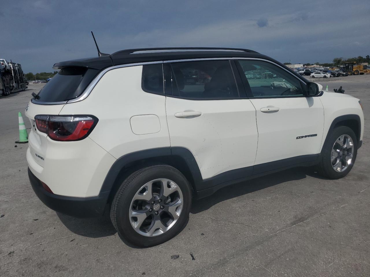 Lot #2986742280 2020 JEEP COMPASS LI