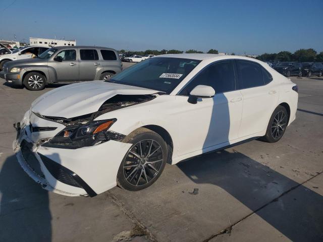 2021 TOYOTA CAMRY SE 2021