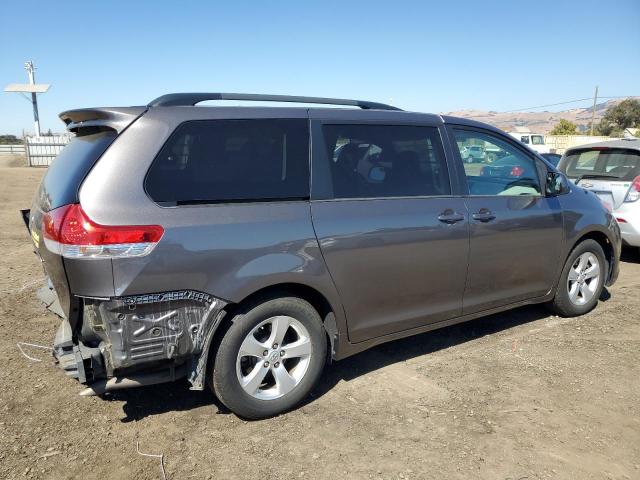 TOYOTA SIENNA LE 2013 charcoal  gas 5TDKK3DC0DS315523 photo #4