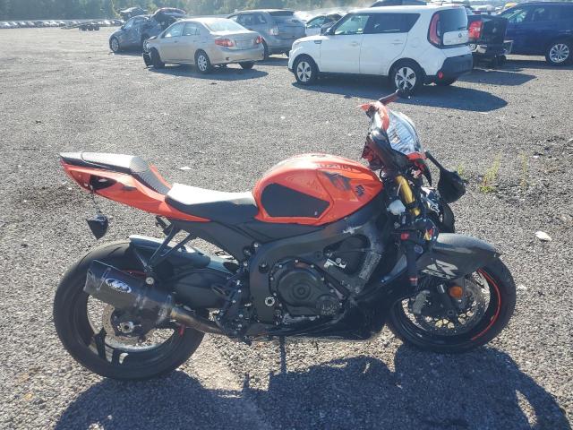 SUZUKI GSX-R750 2022 orange  gas JS1GR7MA0N7100043 photo #1