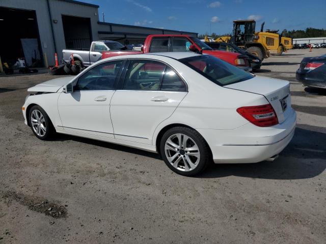 VIN WDDGF8AB2DA820484 2013 Mercedes-Benz C-Class, 3... no.2