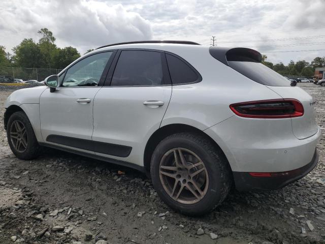 VIN WP1AA2A59HLB04650 2017 Porsche Macan no.2