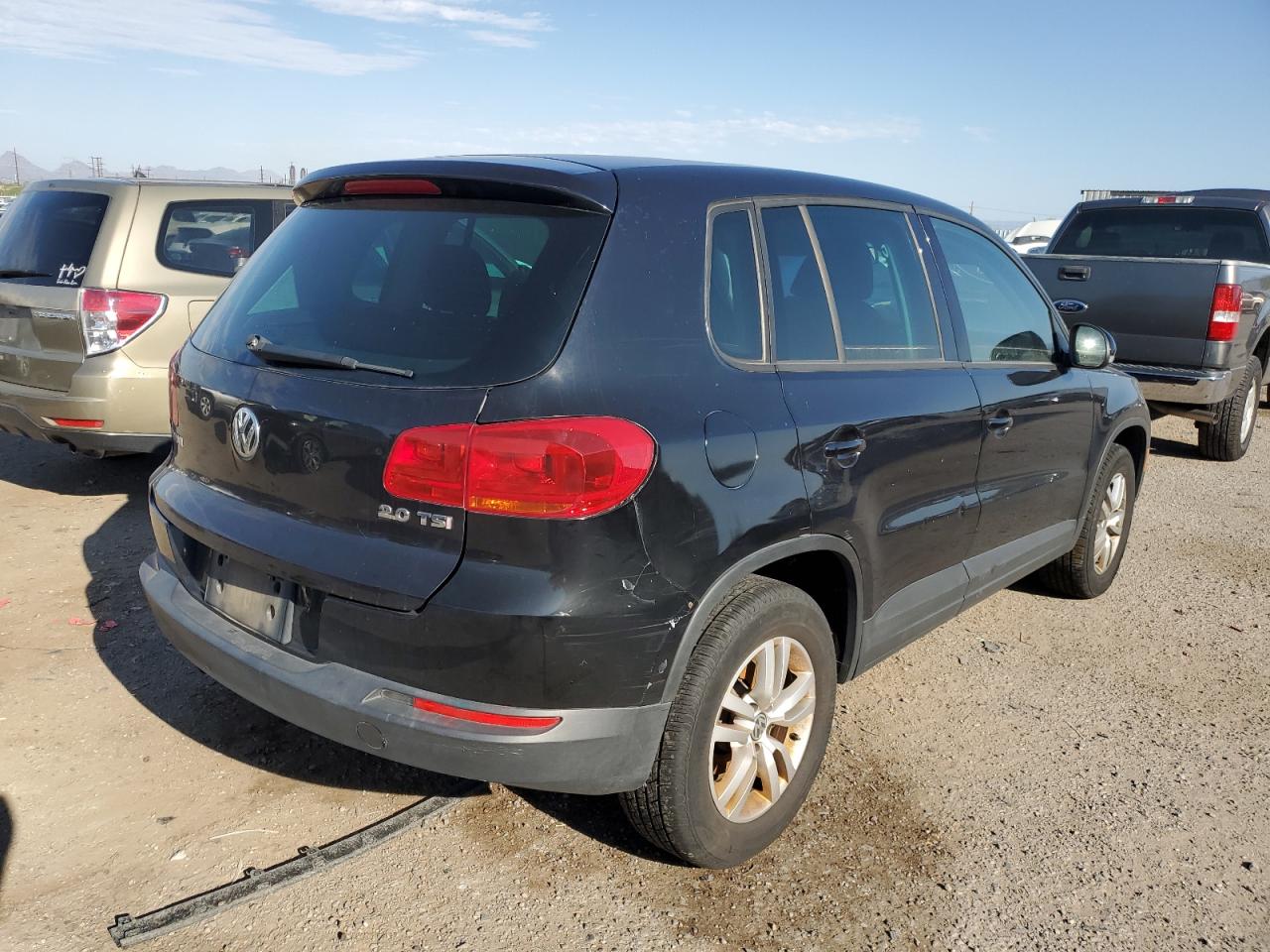 Lot #2836255601 2013 VOLKSWAGEN TIGUAN S