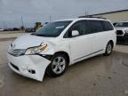 TOYOTA SIENNA LE photo