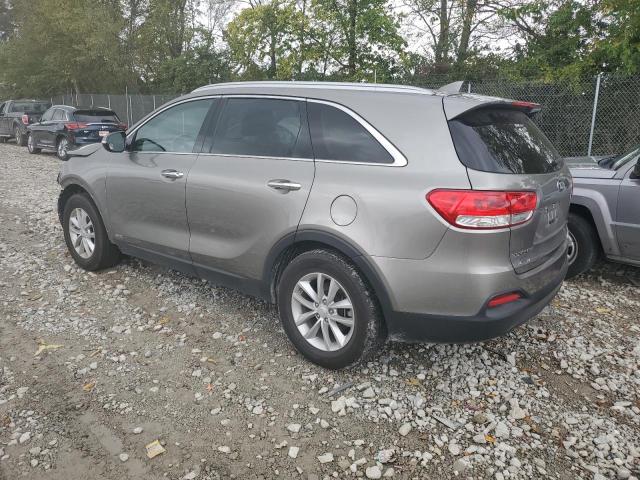 VIN 5XYPGDA33HG322566 2017 KIA Sorento, LX no.2