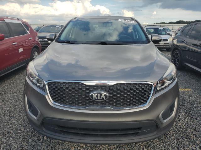 VIN 5XYPG4A34JG413982 2018 KIA Sorento, LX no.5