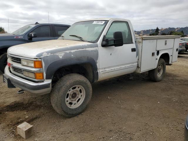 GMC SIERRA K25 2000 white chassis gas 1GDGK24J1YF409619 photo #1