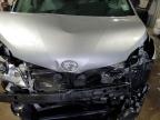 TOYOTA SIENNA photo