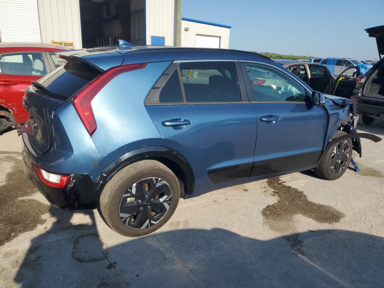 KIA NIRO WIND 2023 blue  electric KNDCR3L16P5024860 photo #4