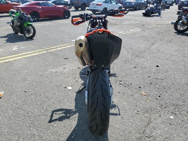 2024 KTM 690 SMC R VBKLSV404RM762167
