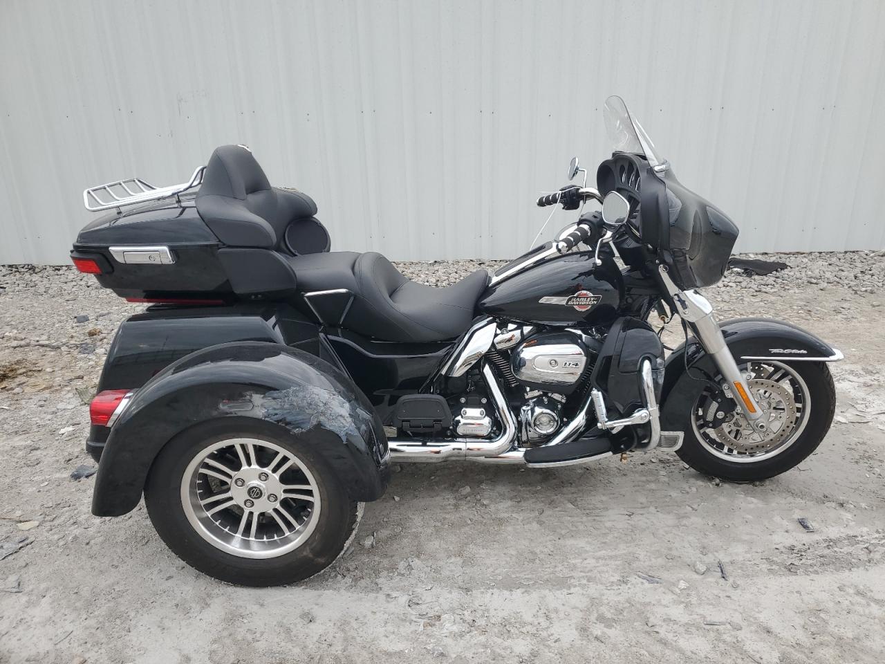 Harley Davidson FLHTCUTG / Tri Glide Ultra 2022 