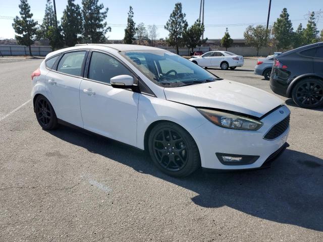 VIN 1FADP3K23GL306413 2016 Ford Focus, SE no.4