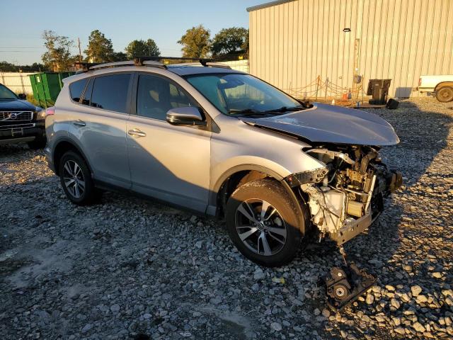 VIN 2T3WFREV9HW326355 2017 Toyota RAV4, Xle no.4