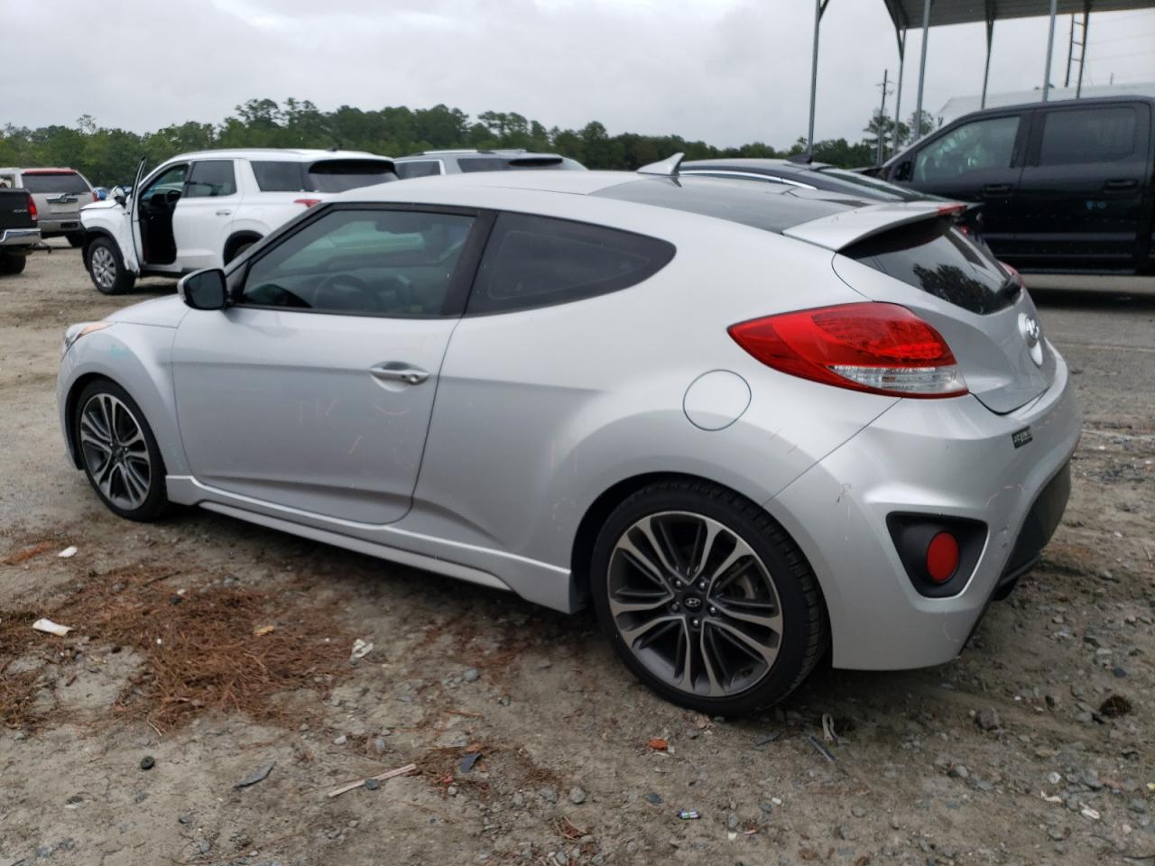 Lot #2935937817 2016 HYUNDAI VELOSTER T