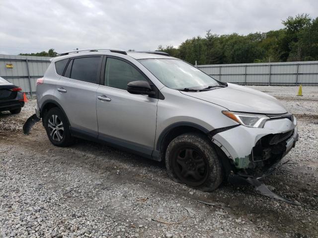 VIN JTMBFREV6JJ254923 2018 Toyota RAV4, LE no.4