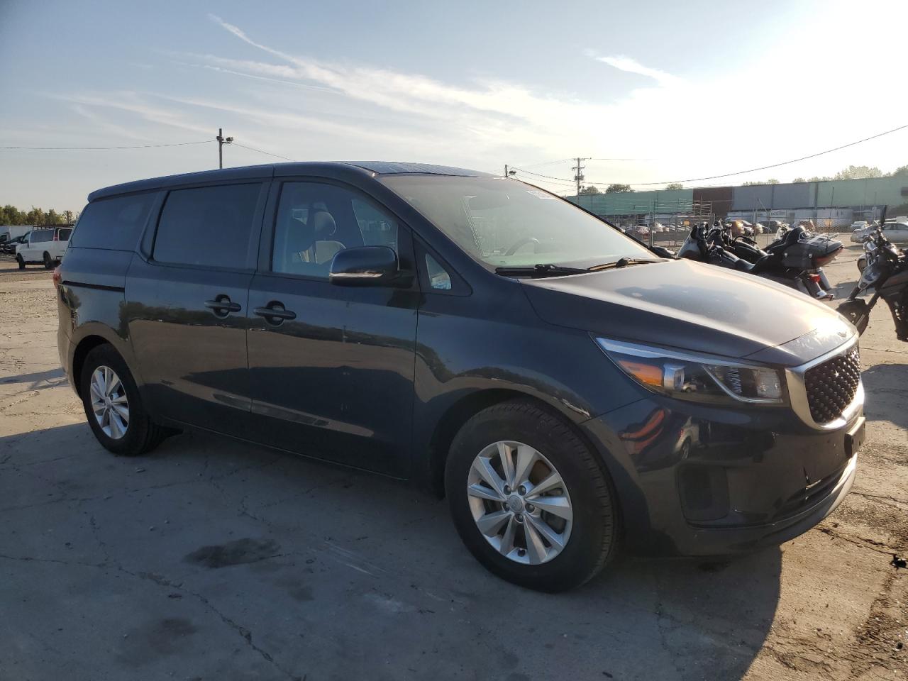 KIA SEDONA LX -