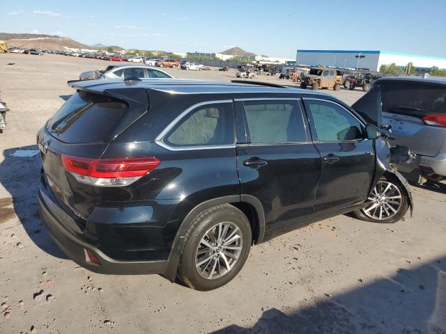 VIN 5TDJZRFH3JS804805 2018 Toyota Highlander, SE no.3