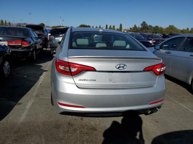 2017 HYUNDAI SONATA SE - 5NPE24AFXHH541176