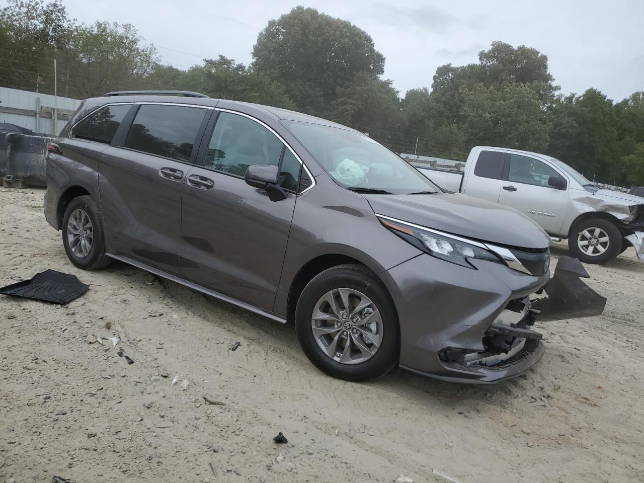 Lot #2912287990 2024 TOYOTA SIENNA LE