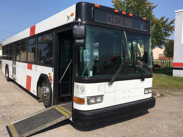 GILLIG TRANSIT BU 2002 white bus diesel 15GGD181421072556 photo #1