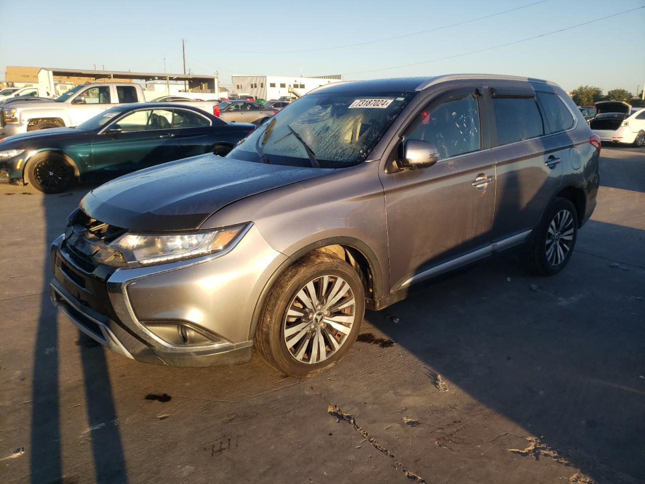 Mitsubishi Outlander 2019 Medium