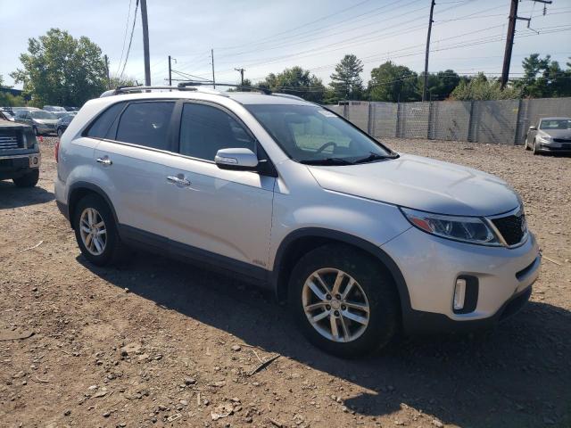 VIN 5XYKTDA63FG555442 2015 KIA Sorento, LX no.4