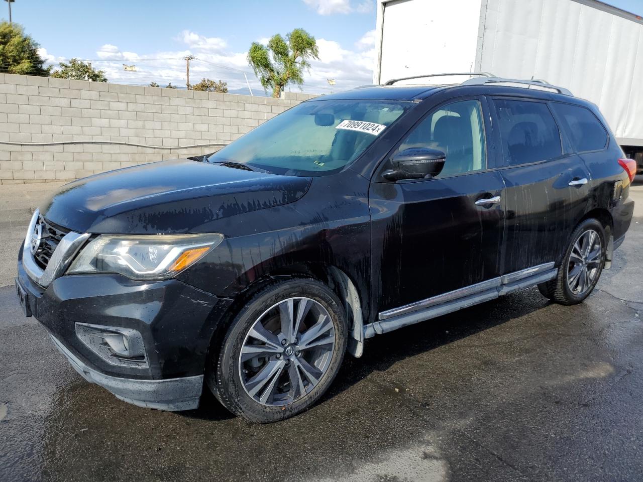 Nissan Pathfinder 2017 Wagon body style