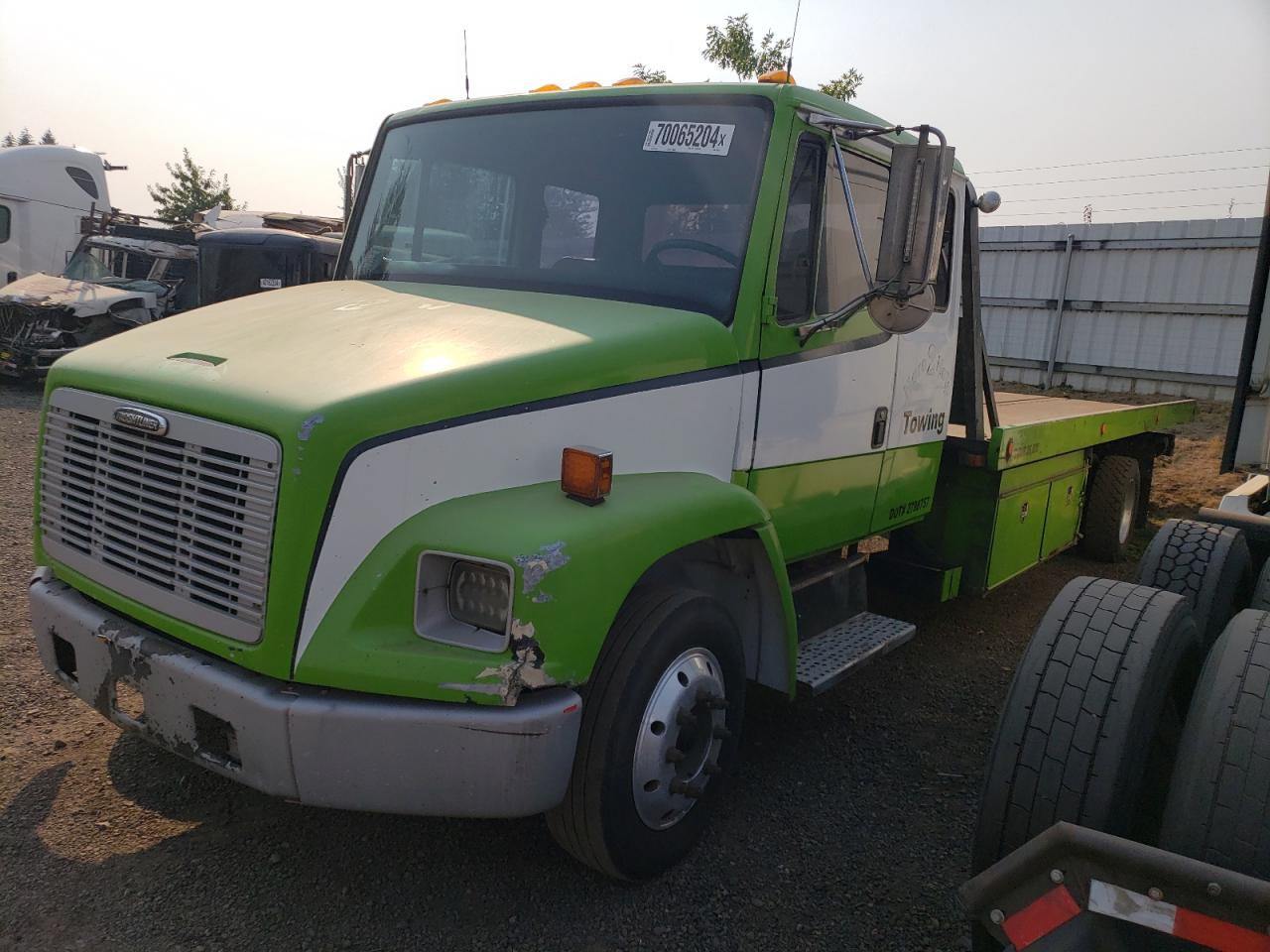 Lot #2819044115 1999 FREIGHTLINER MEDIUM CON