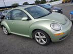 VOLKSWAGEN NEW BEETLE photo