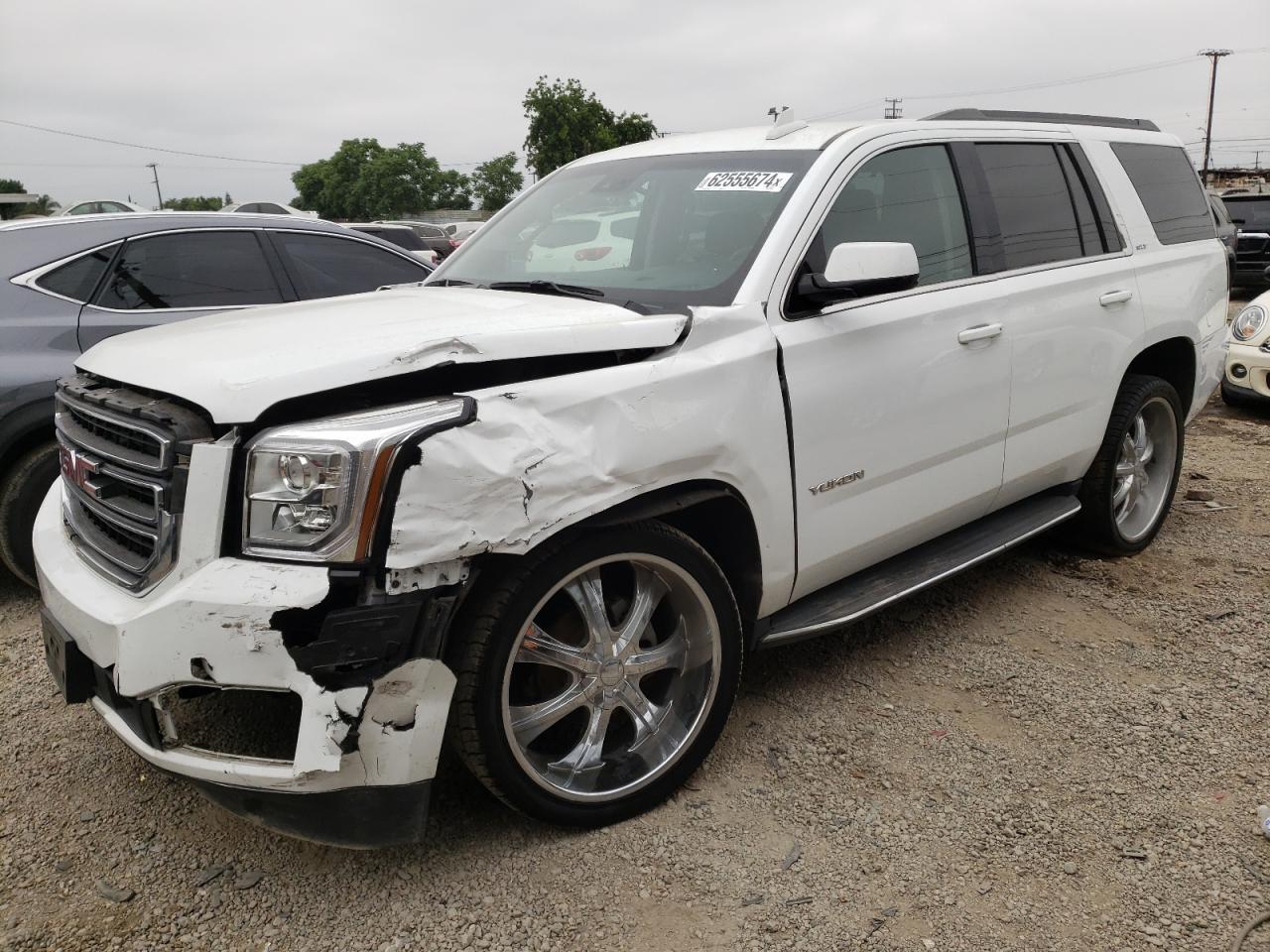 GMC YUKON SLT 2017 white 4dr spor gas 1GKS2BKC9HR125757 photo #1