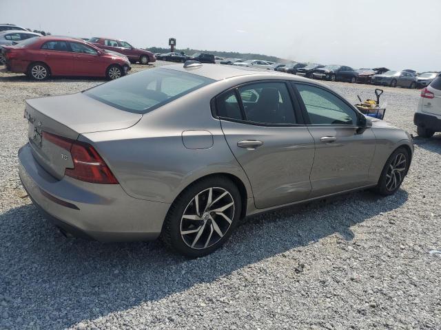 VIN 7JR102FK8KG006407 2019 Volvo S60, T5 Momentum no.3